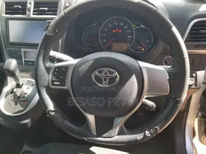 Toyota Ractis 1.5 AWD 2013 Silver