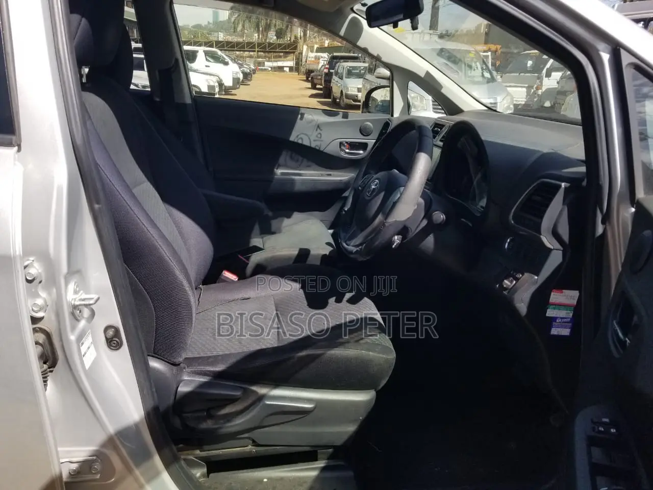 Toyota Ractis 1.5 AWD 2013 Silver