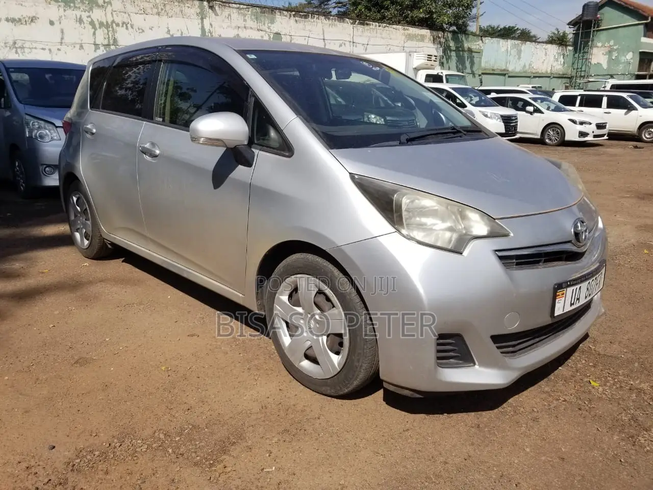 Toyota Ractis 1.5 AWD 2013 Silver