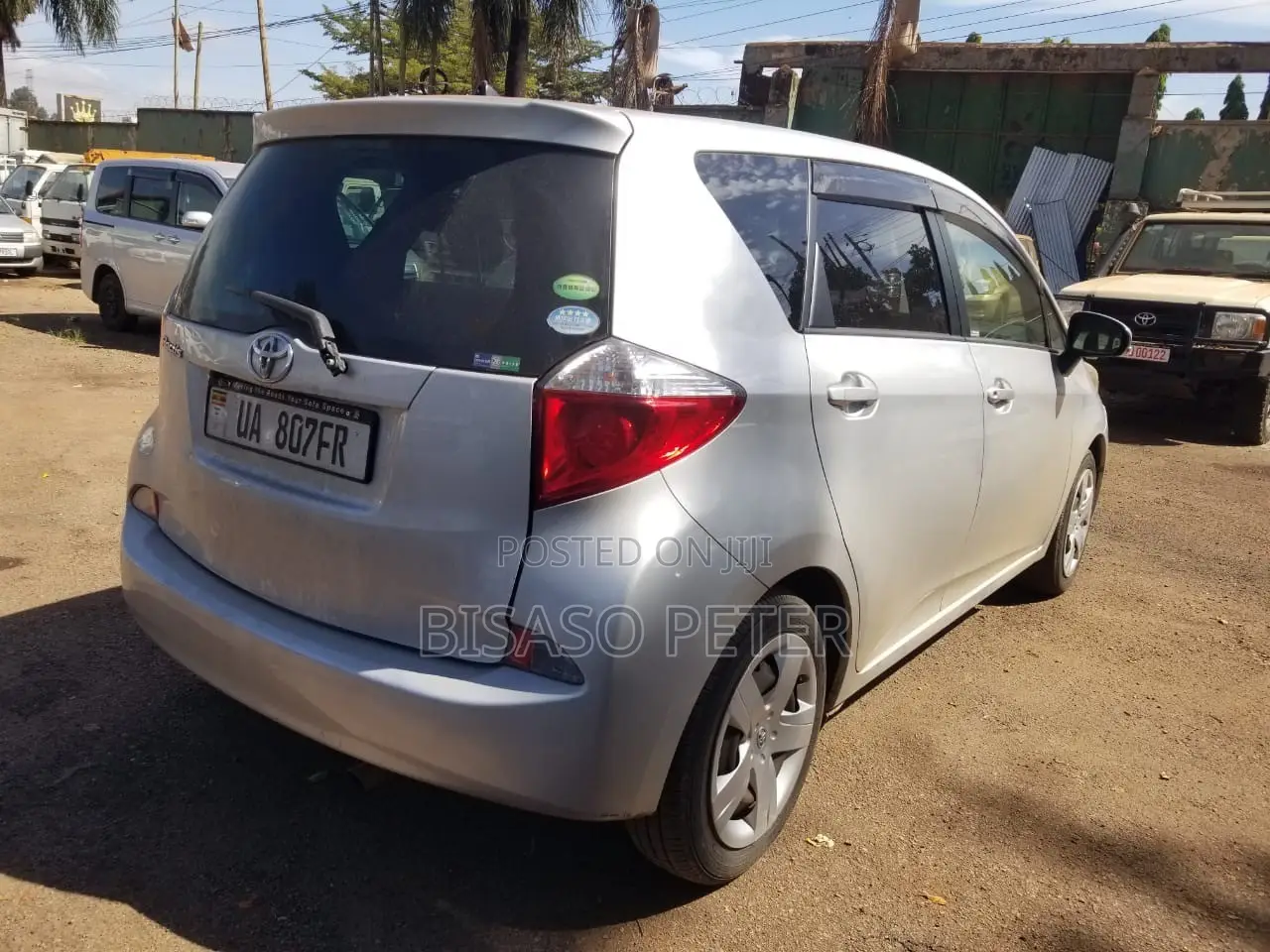 Toyota Ractis 1.5 AWD 2013 Silver