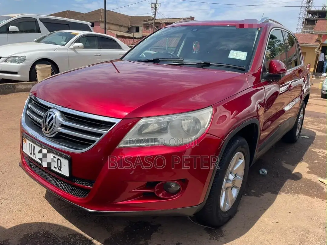 Volkswagen Tiguan 2.0 S 2009 Red