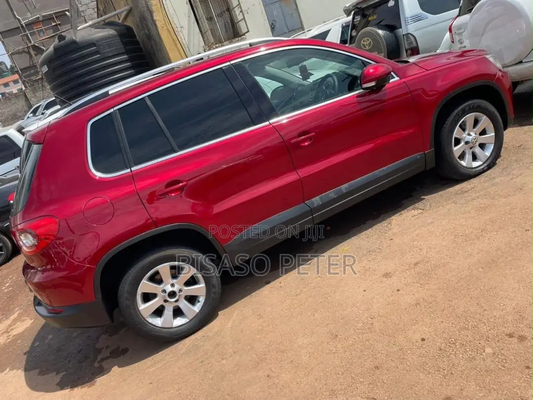 Volkswagen Tiguan 2.0 S 2009 Red