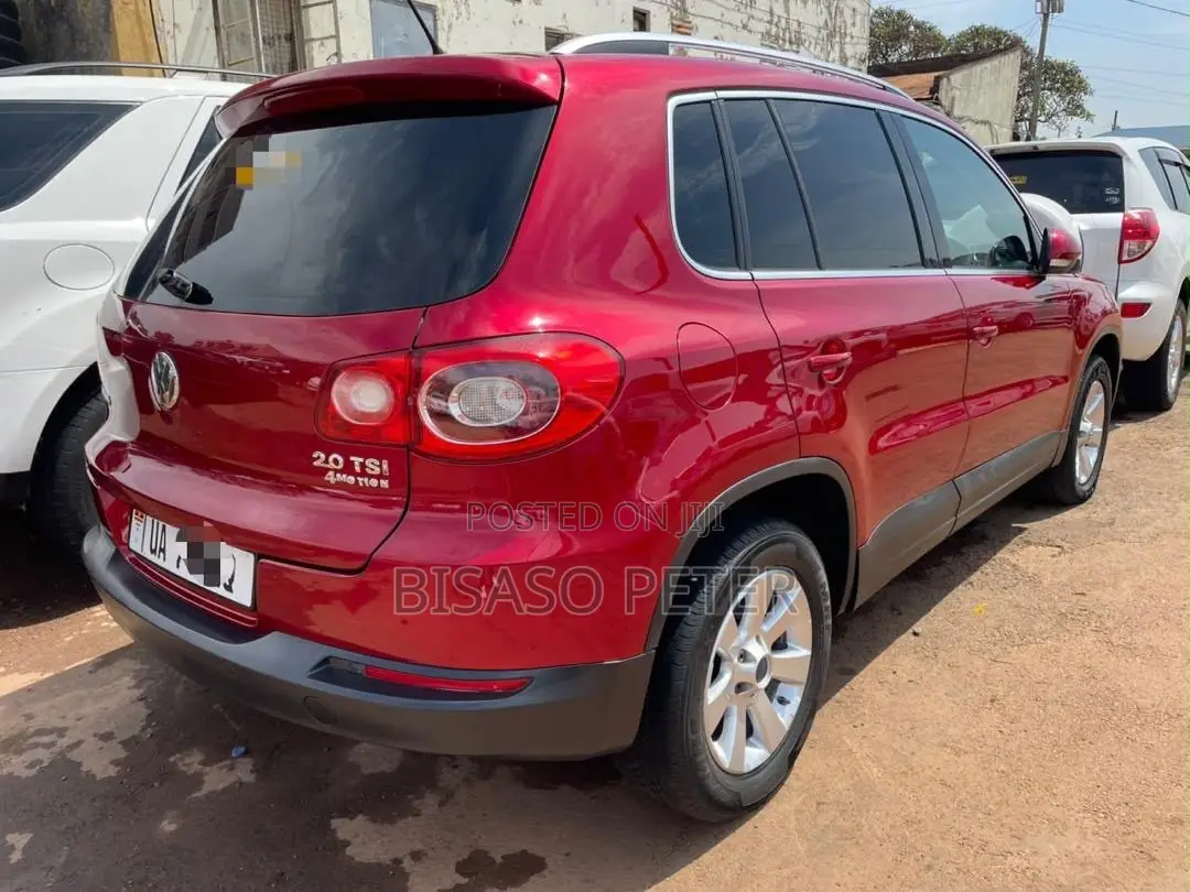 Volkswagen Tiguan 2.0 S 2009 Red