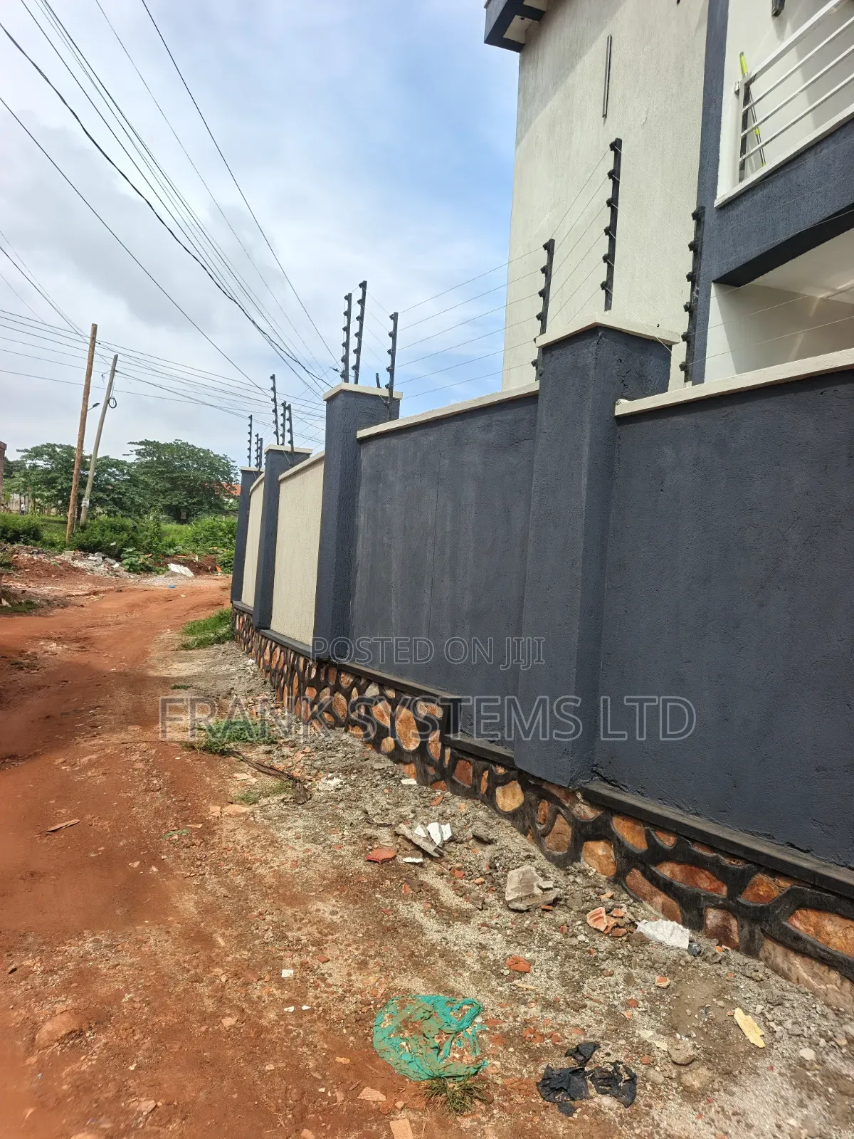 Electric Fence With Alarm System