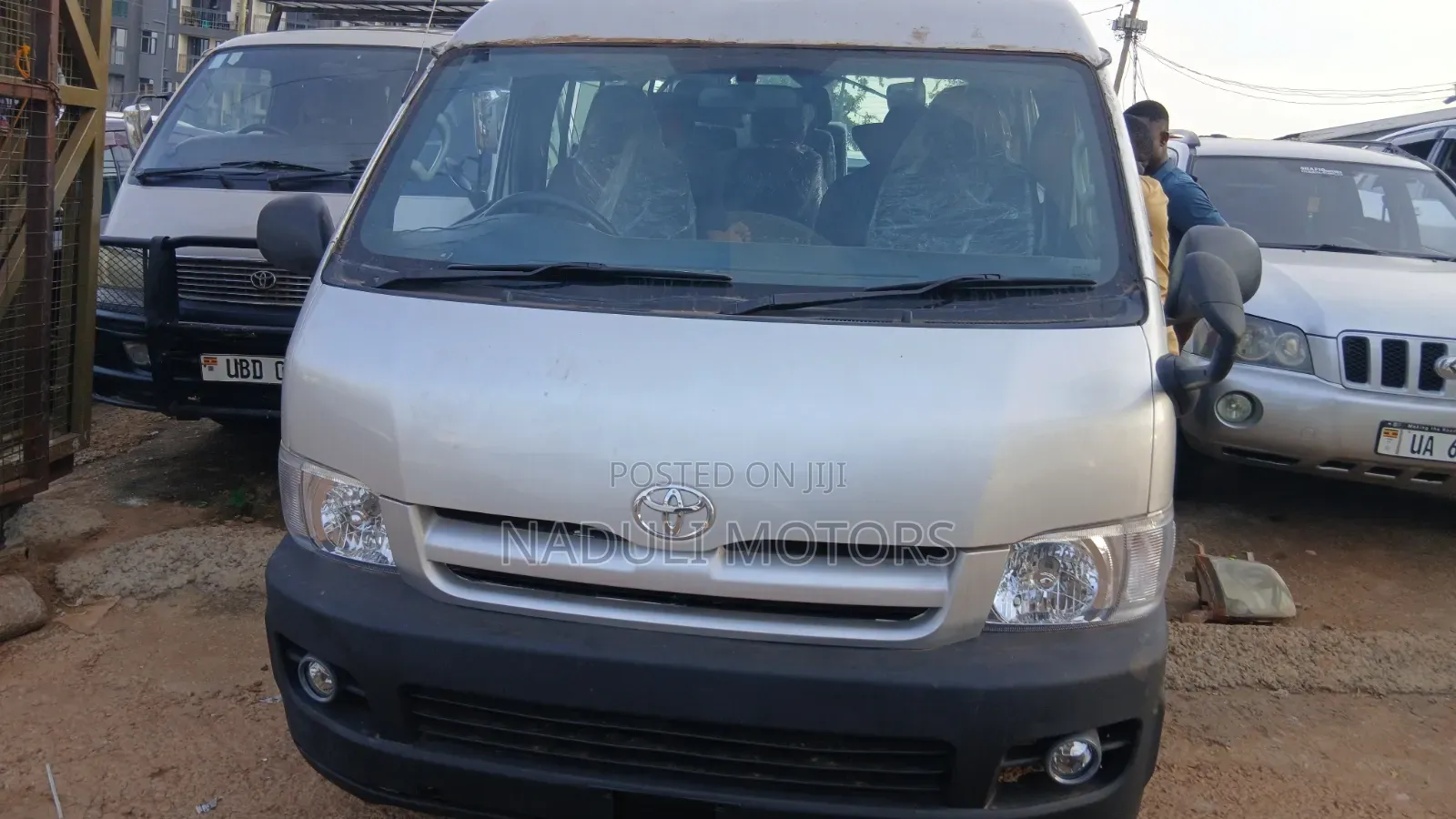 Toyota HiAce 2011 Silver