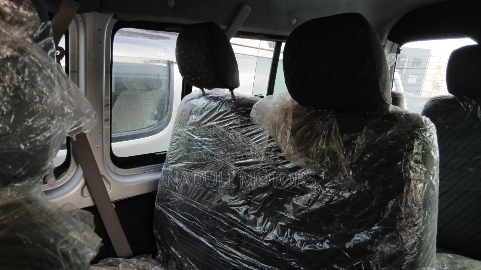 Toyota HiAce 2011 Silver