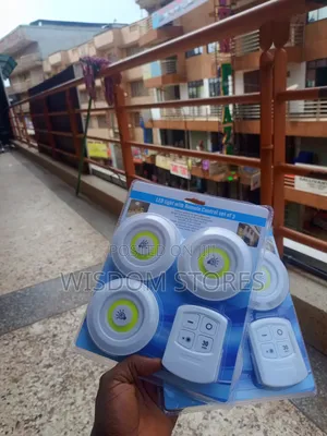 3pcs Set Wireless COB LED Puck Lights With a Remote Control.