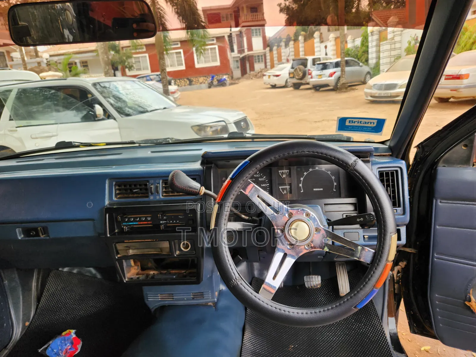 Nissan Pick-Up 1991 Black