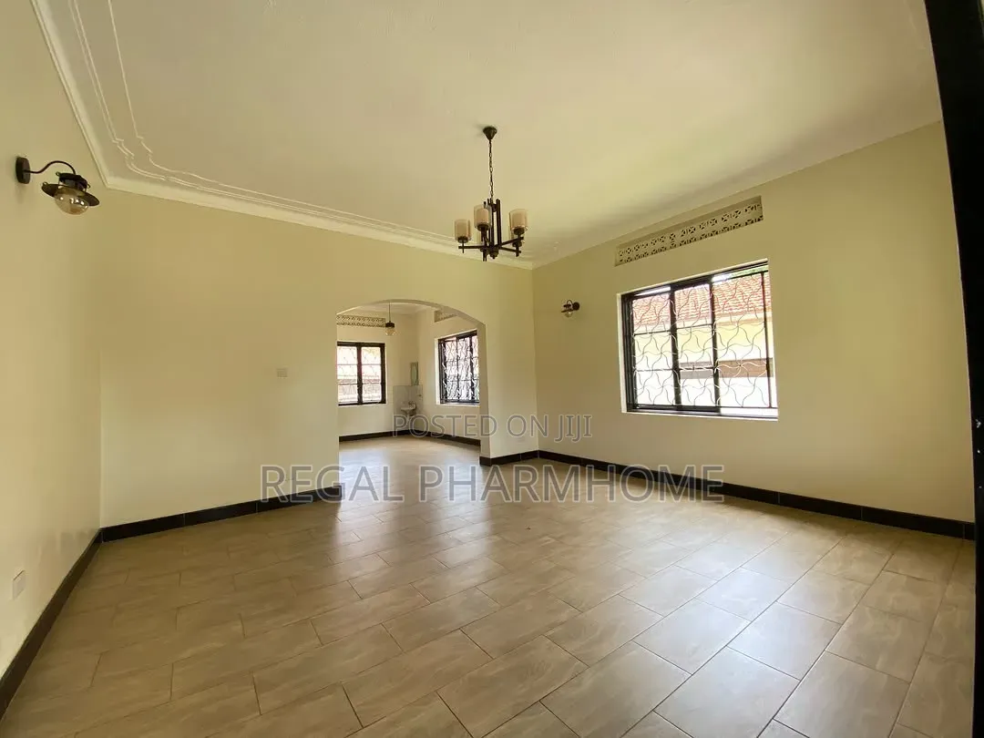 4bdrm Bungalow in Kitende, Central Division for sale