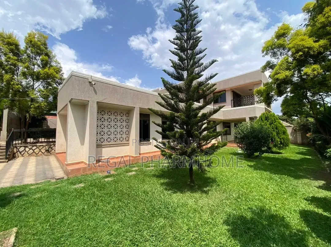 4bdrm Duplex in Kitende, Central Division for sale