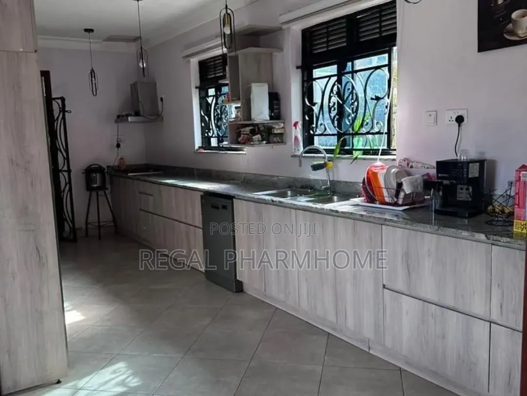 4bdrm Duplex in Kitende, Central Division for sale