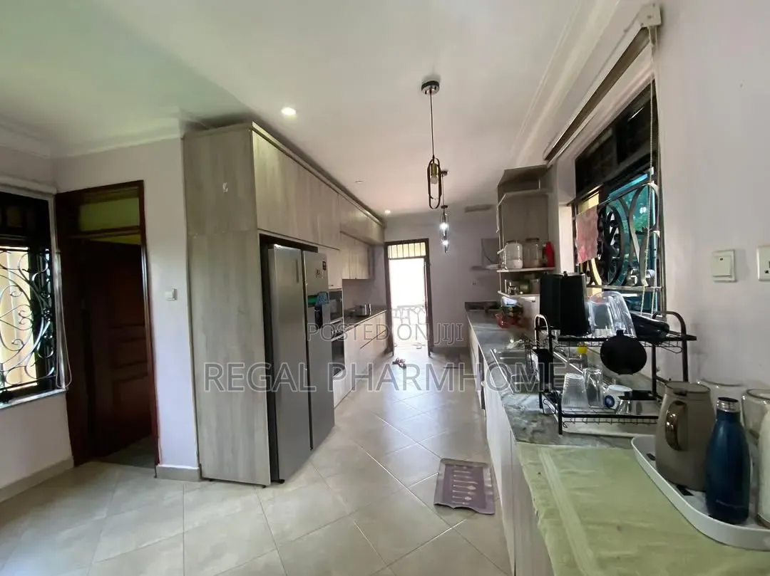 4bdrm Duplex in Kitende, Central Division for sale