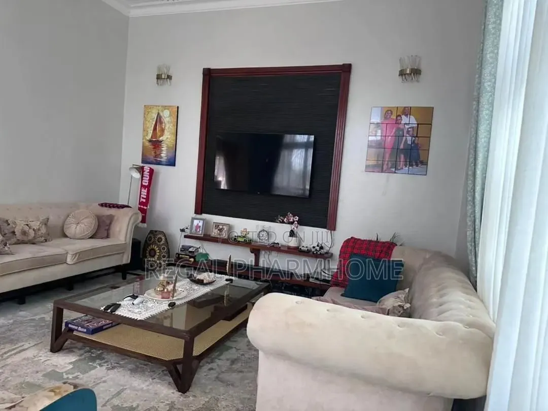 4bdrm Duplex in Kitende, Central Division for sale