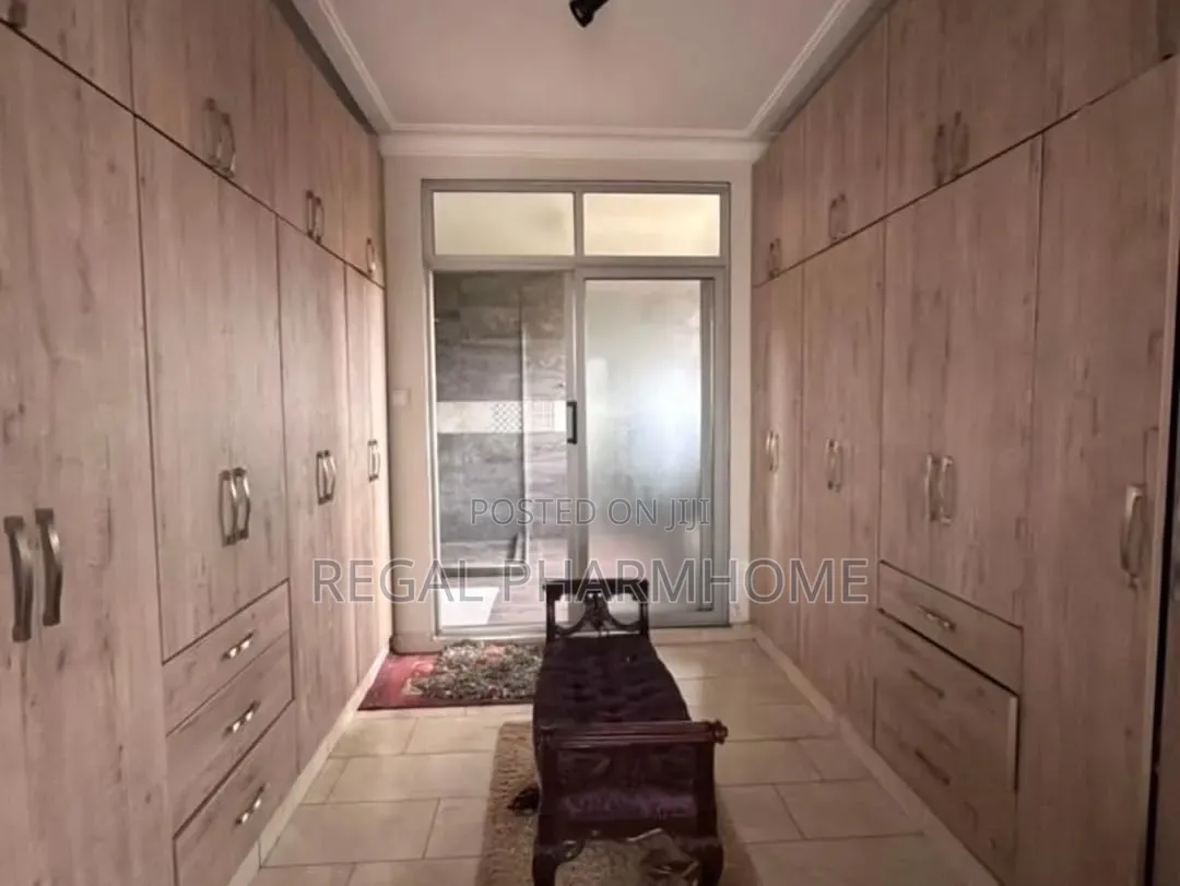 4bdrm Duplex in Kitende, Central Division for sale