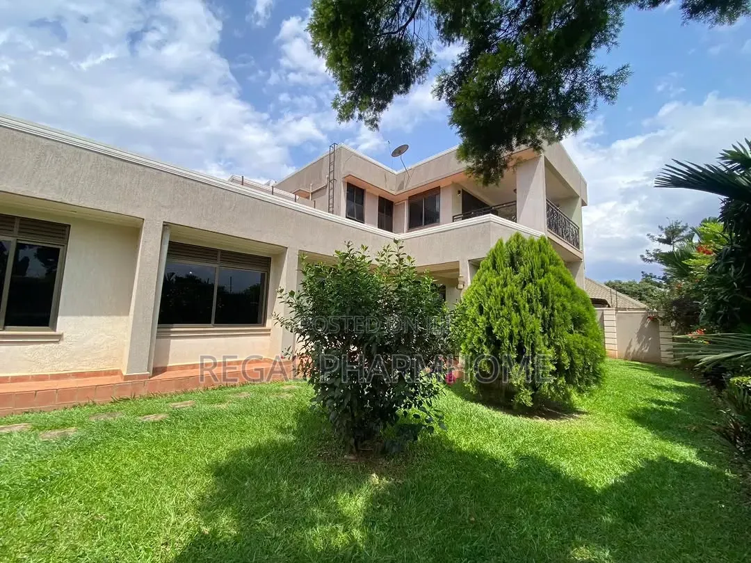 4bdrm Duplex in Kitende, Central Division for sale
