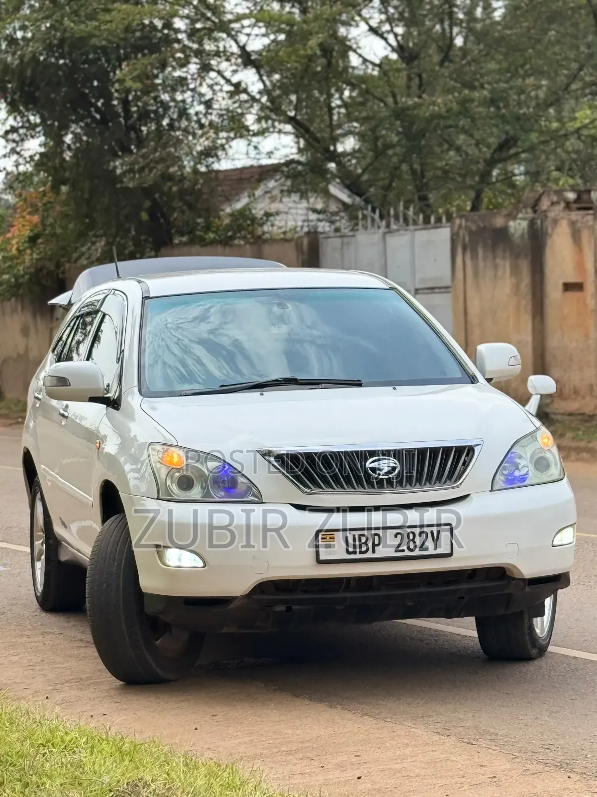 Toyota Harrier 2010 White