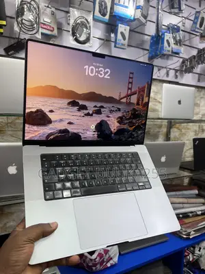 Laptop Apple MacBook Pro 2021 M1 16GB Apple M1 SSD 512GB