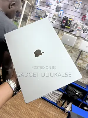 Laptop Apple MacBook Pro 2021 M1 16GB Apple M1 SSD 512GB