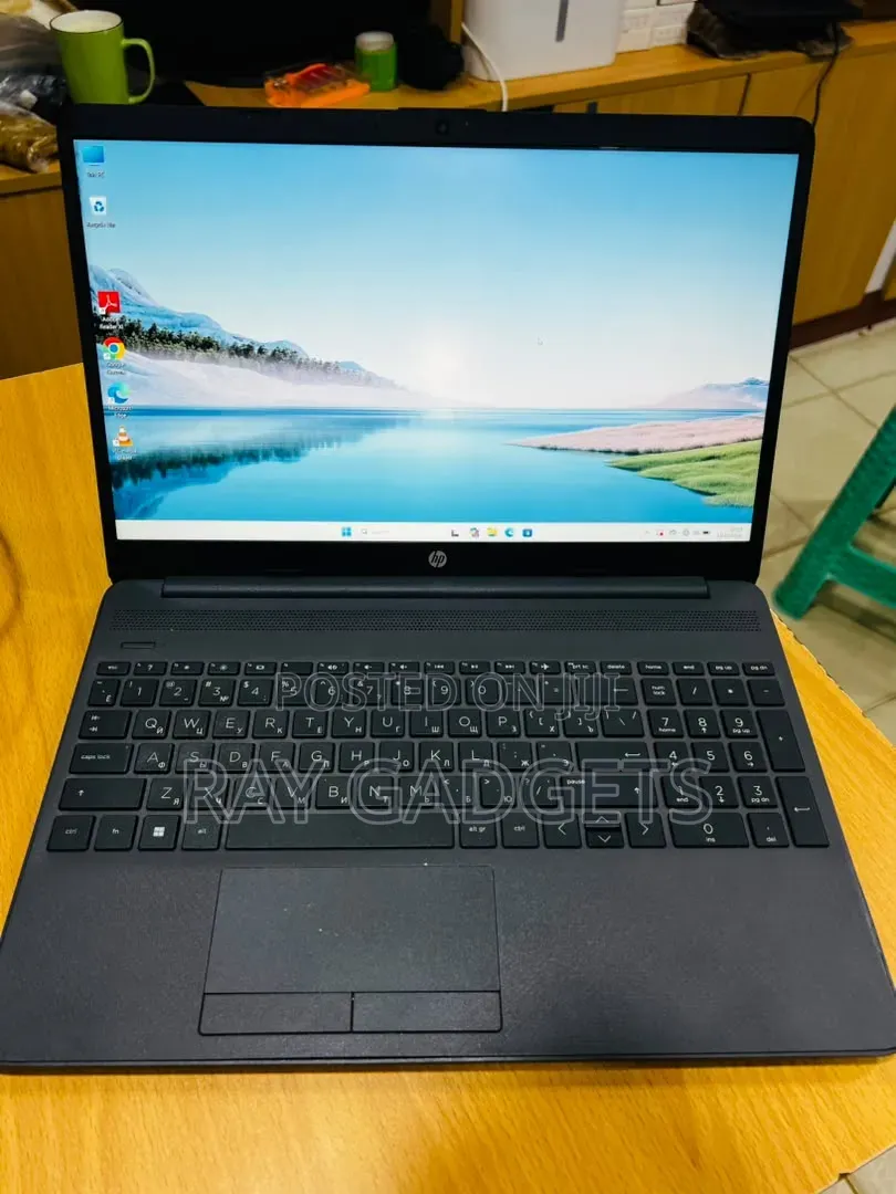 New Laptop HP 15-da2933nia 8GB AMD Ryzen SSD 256GB