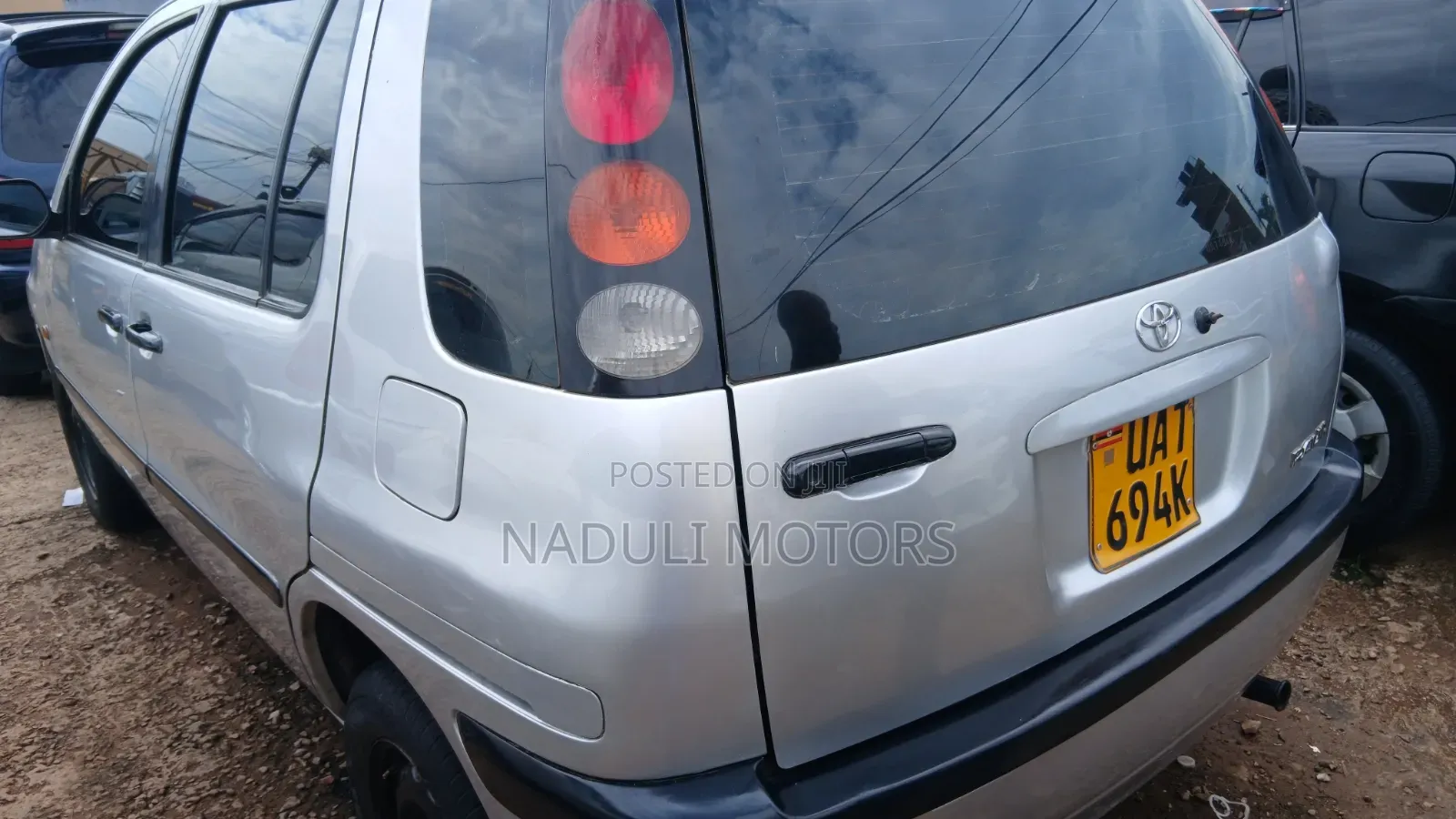 Toyota Raum 1.5 FWD 2001 Silver
