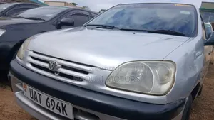 Toyota Raum 1.5 FWD 2001 Silver