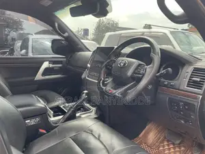 Toyota Land Cruiser 2018 Black