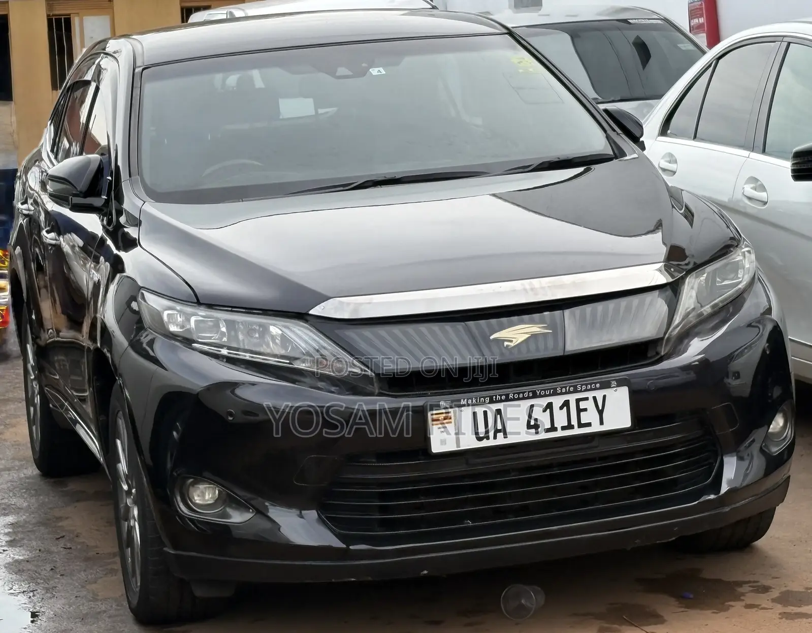 Toyota Harrier 2.5 Hybrid 4WD 2015 Black