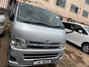 Toyota HiAce 2012 Silver