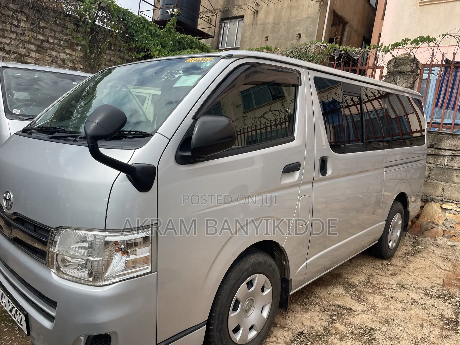 Toyota HiAce 2012 Silver