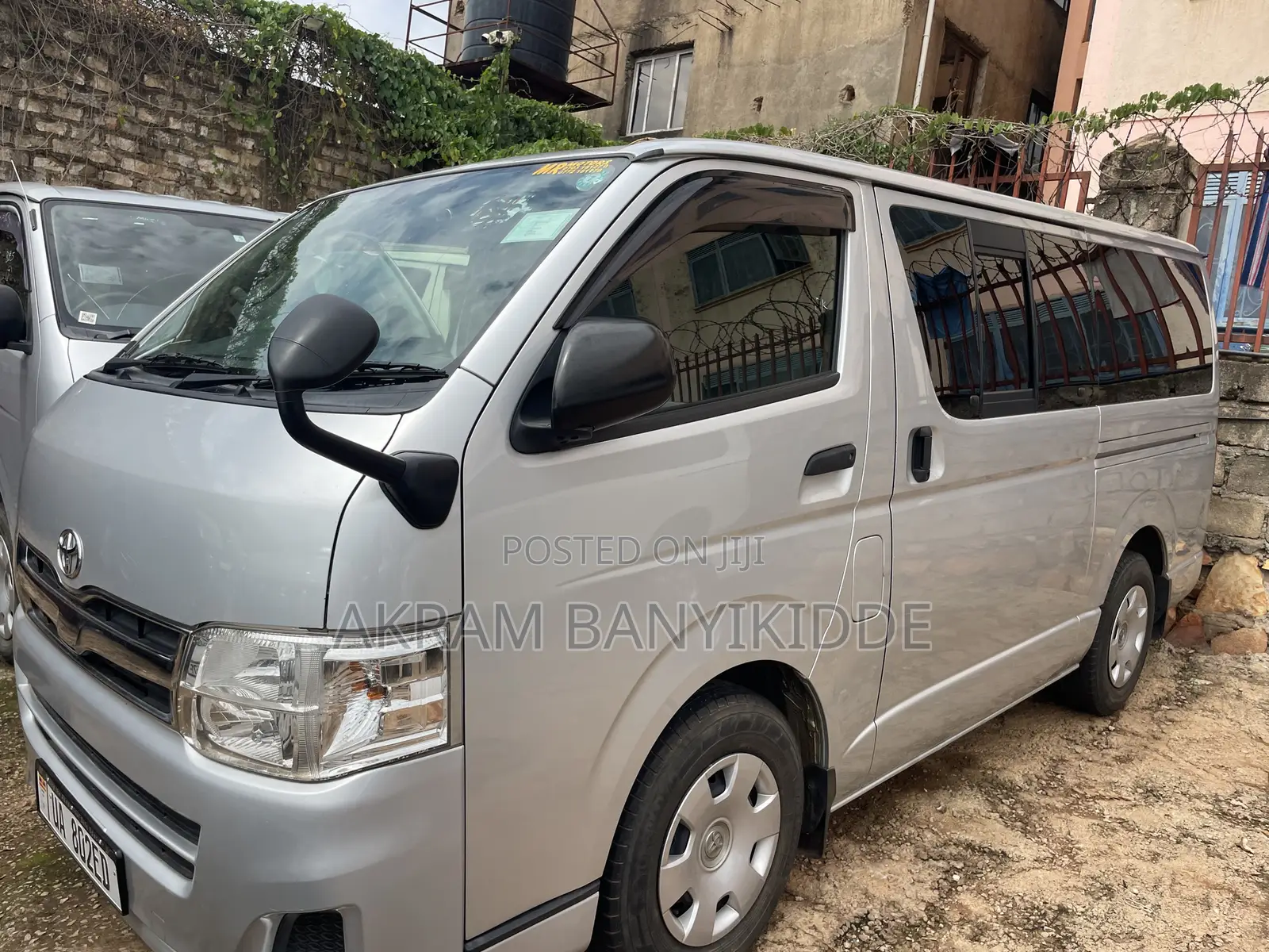 Toyota HiAce 2012 Silver