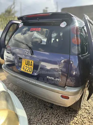 Toyota Raum 1998 Blue