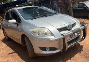 Toyota Auris 2009 Silver