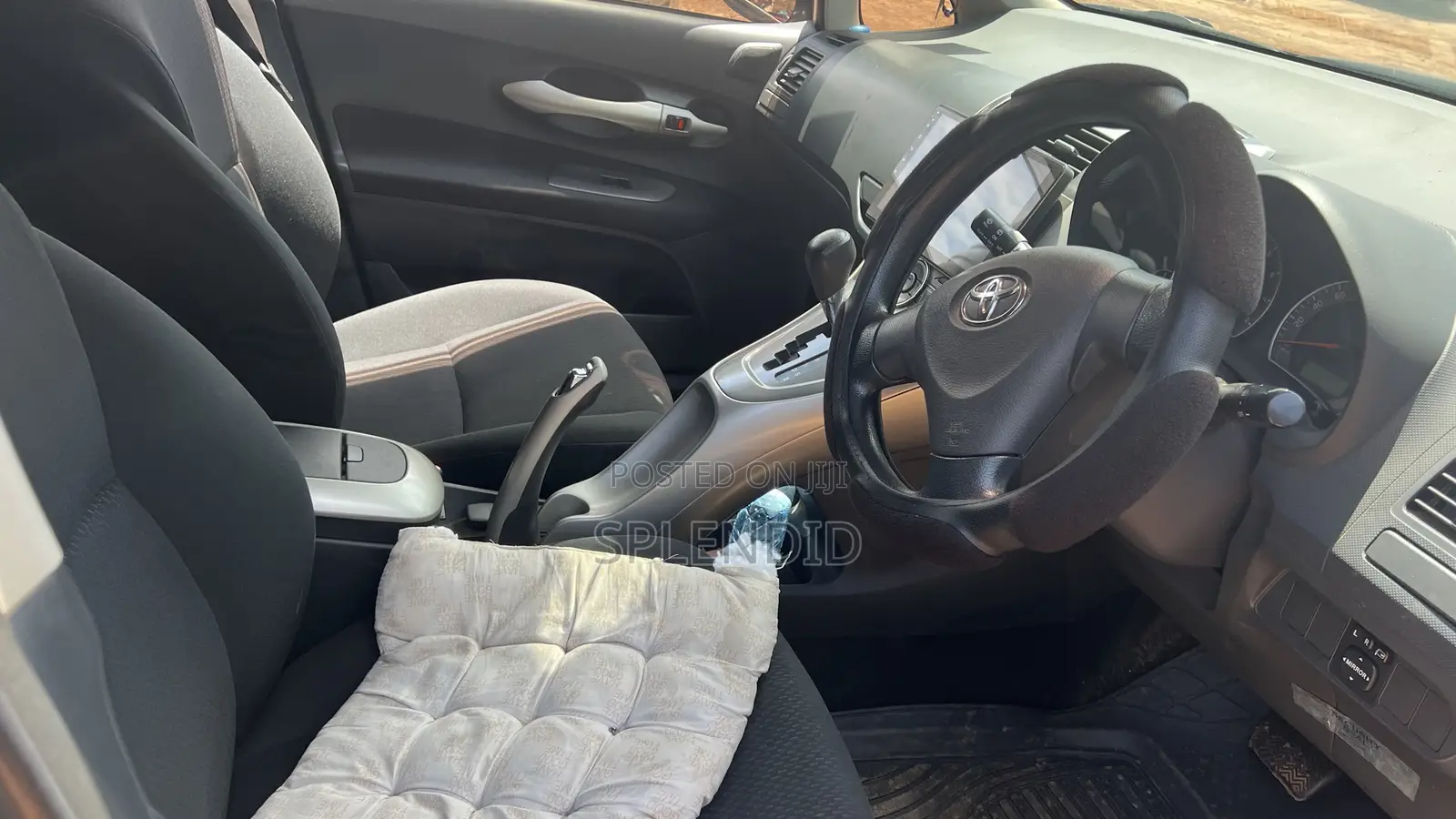 Toyota Auris 2009 Silver