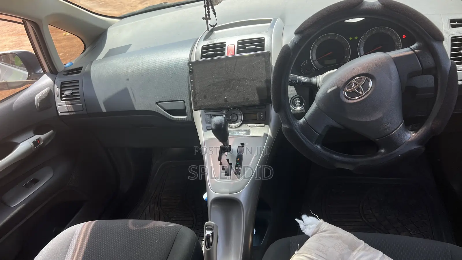 Toyota Auris 2009 Silver