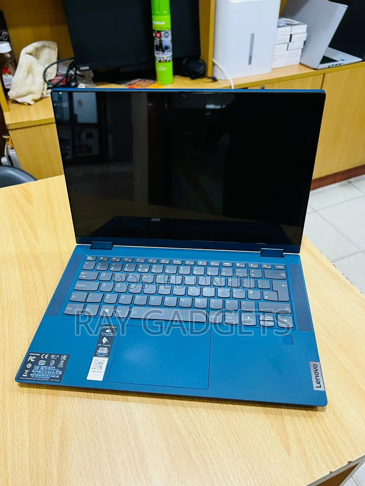 New Laptop Lenovo IdeaPad Flex 14 8GB Intel Core i7 SSD 256GB