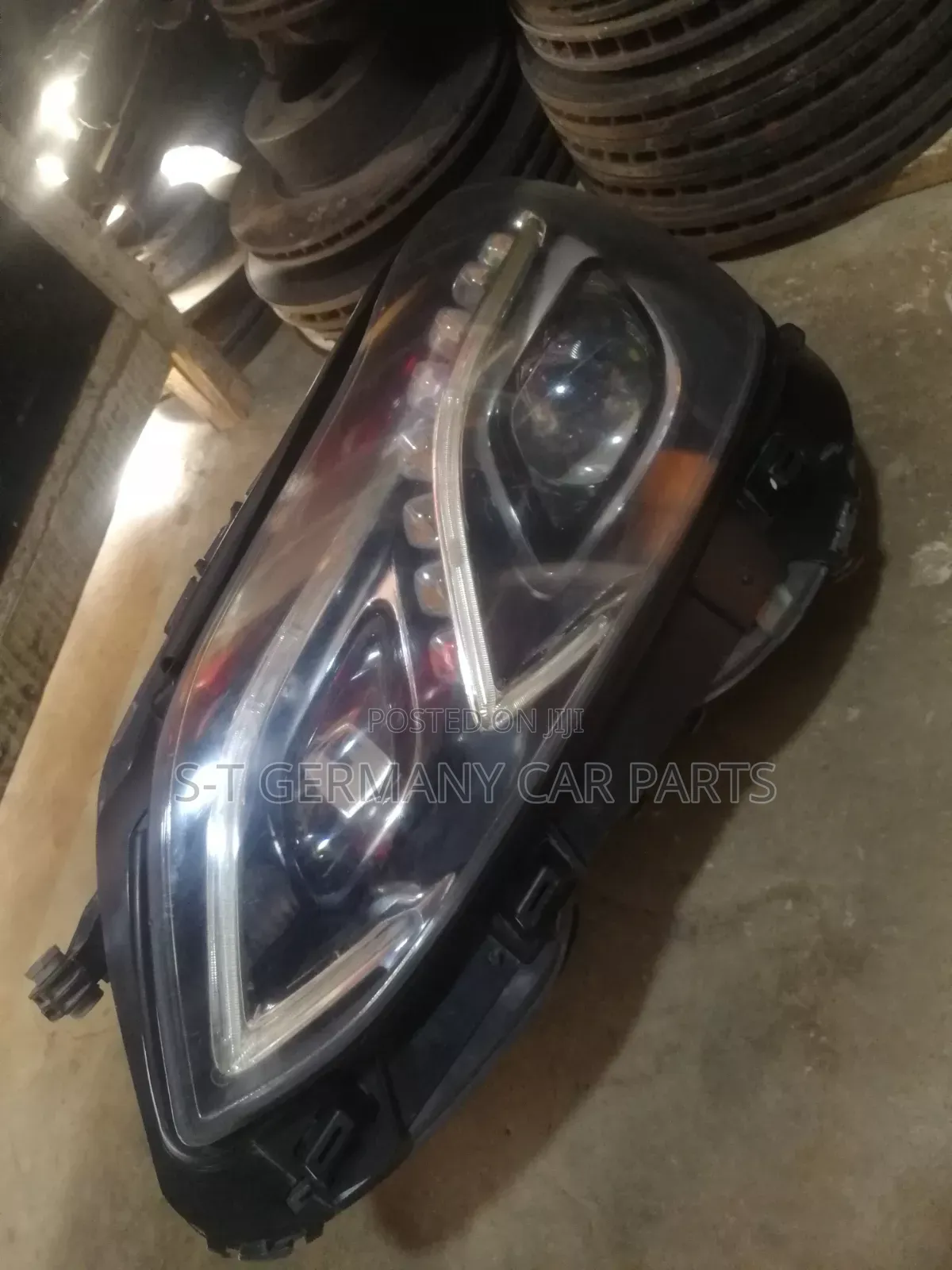 Head Lights for Mercedes Benz E 300 W212