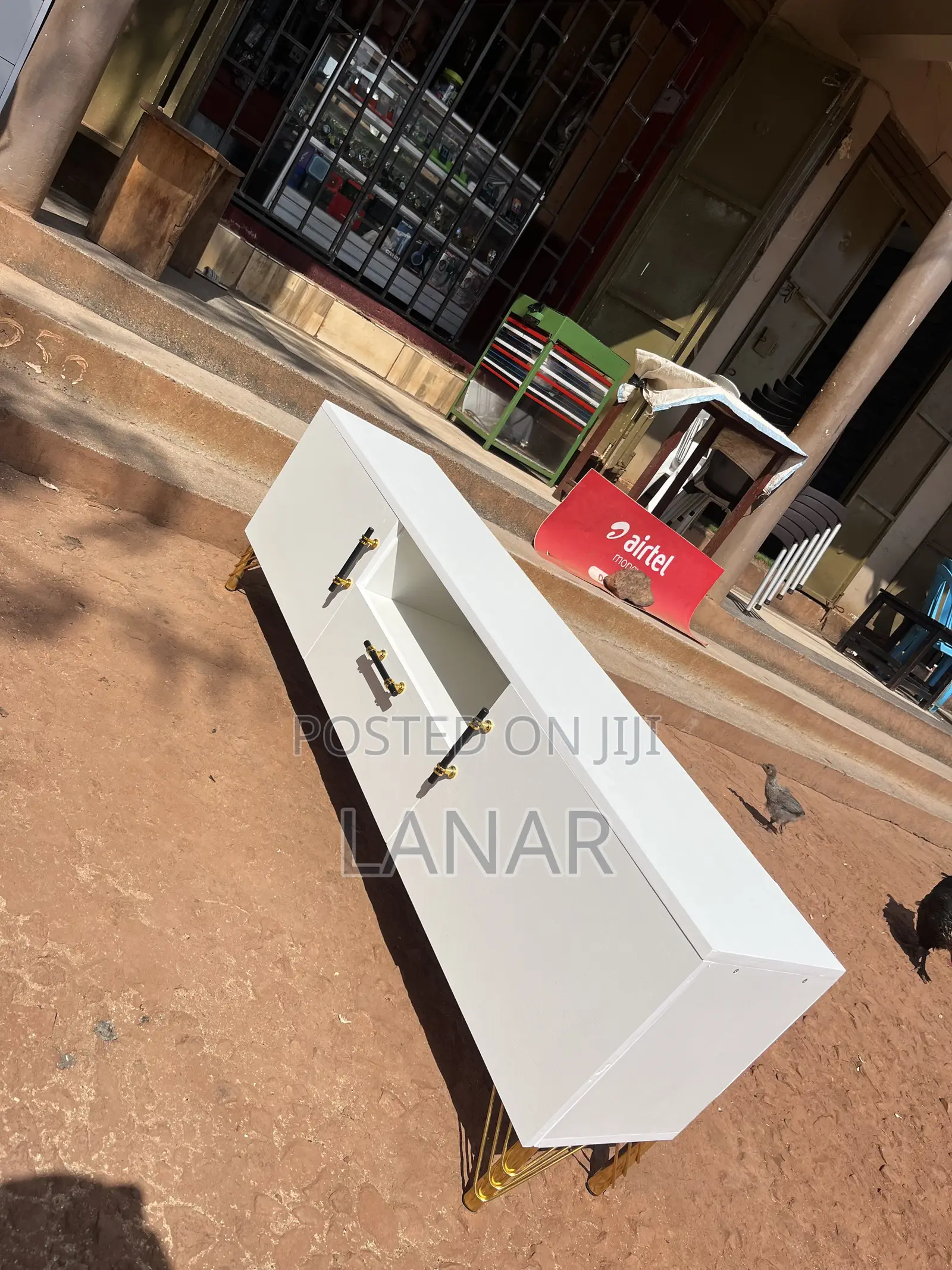 TV Stand White Line