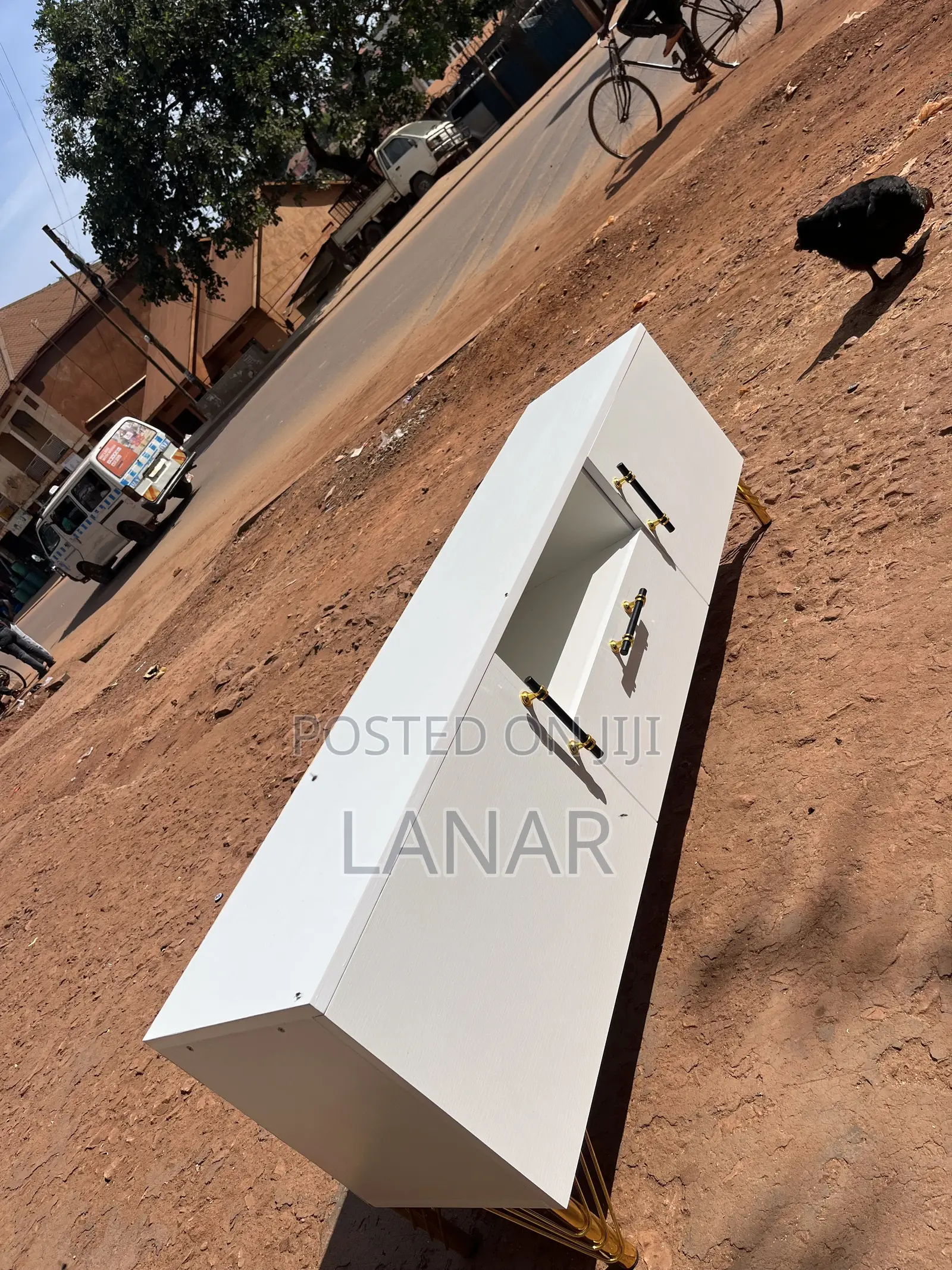TV Stand White Line