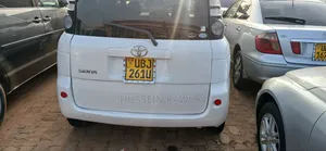 Toyota Sienta 2005 White