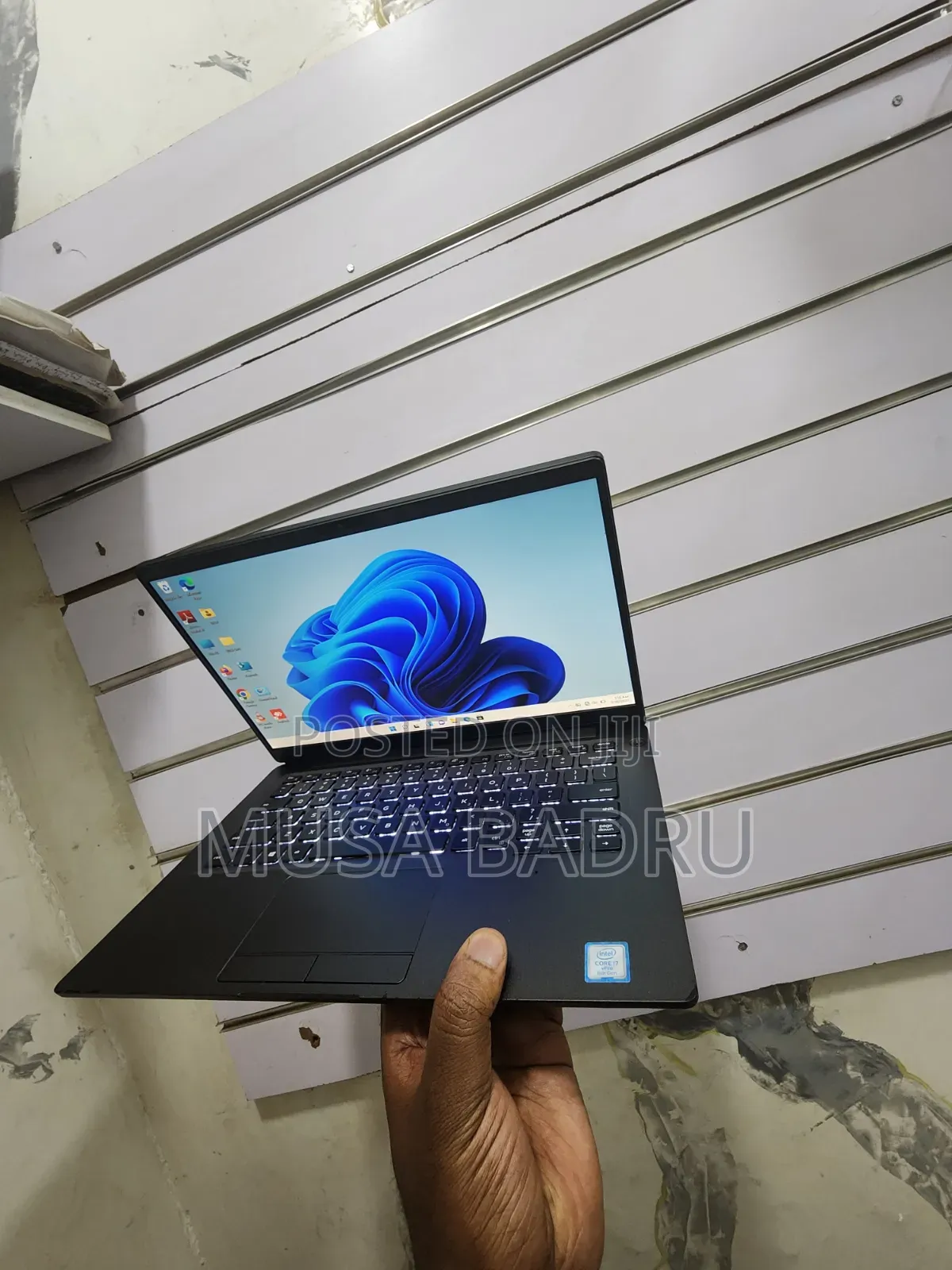 New Laptop Dell Latitude 7400 8GB Intel Core i7 SSD 256GB