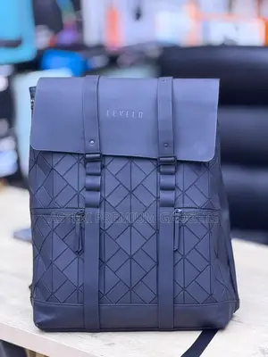 Levelo Caen Travel Backpack 16 Inch Laptop