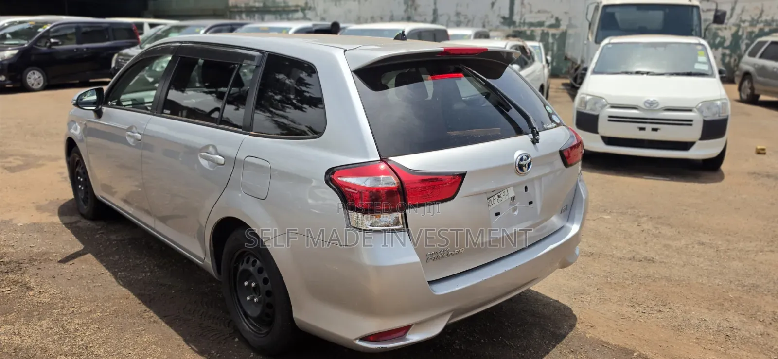 Toyota Corolla Fielder 2017 Silver
