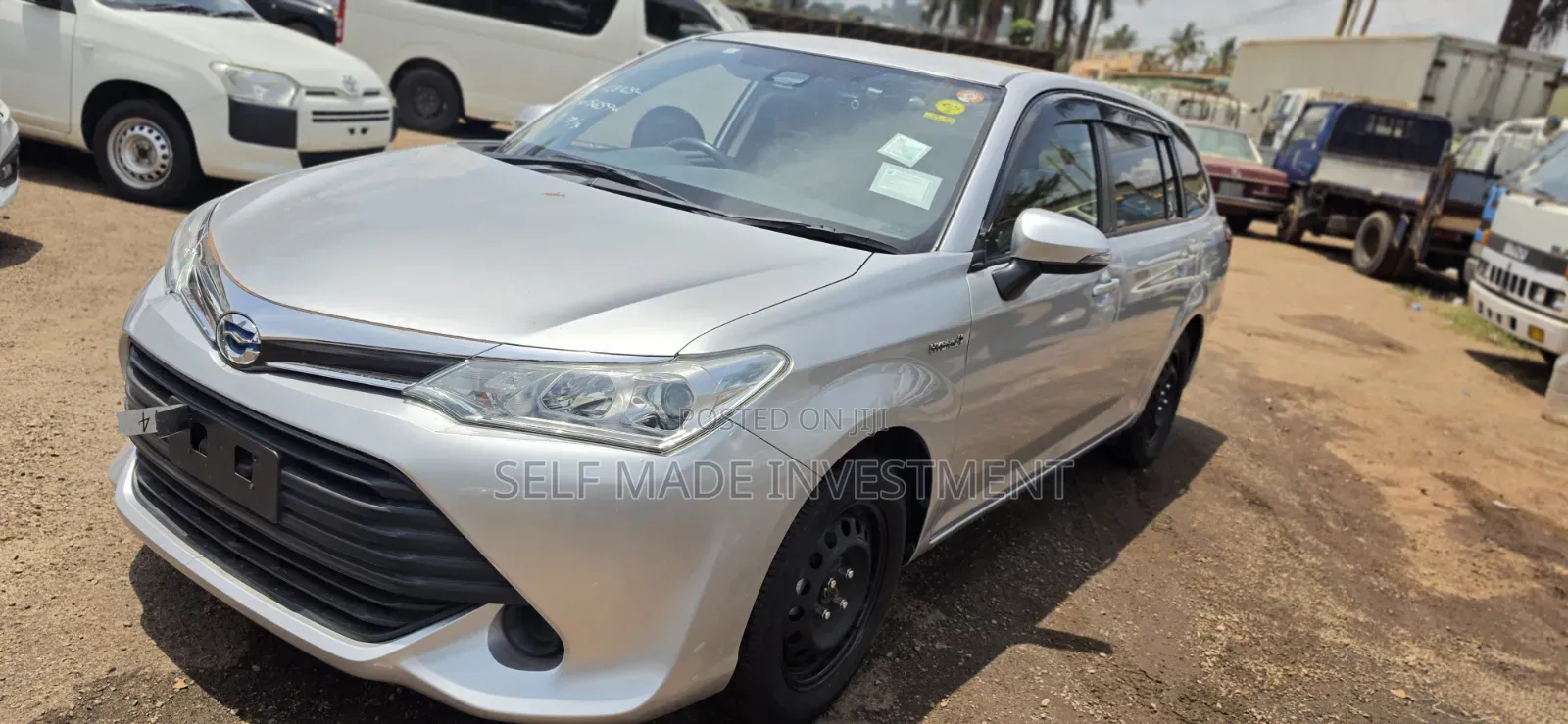 Toyota Corolla Fielder 2017 Silver