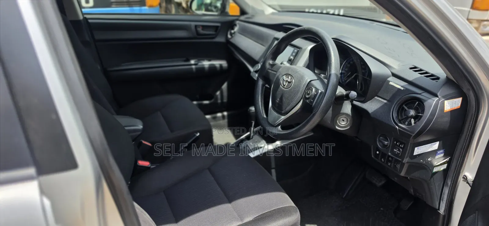 Toyota Corolla Fielder 2017 Silver