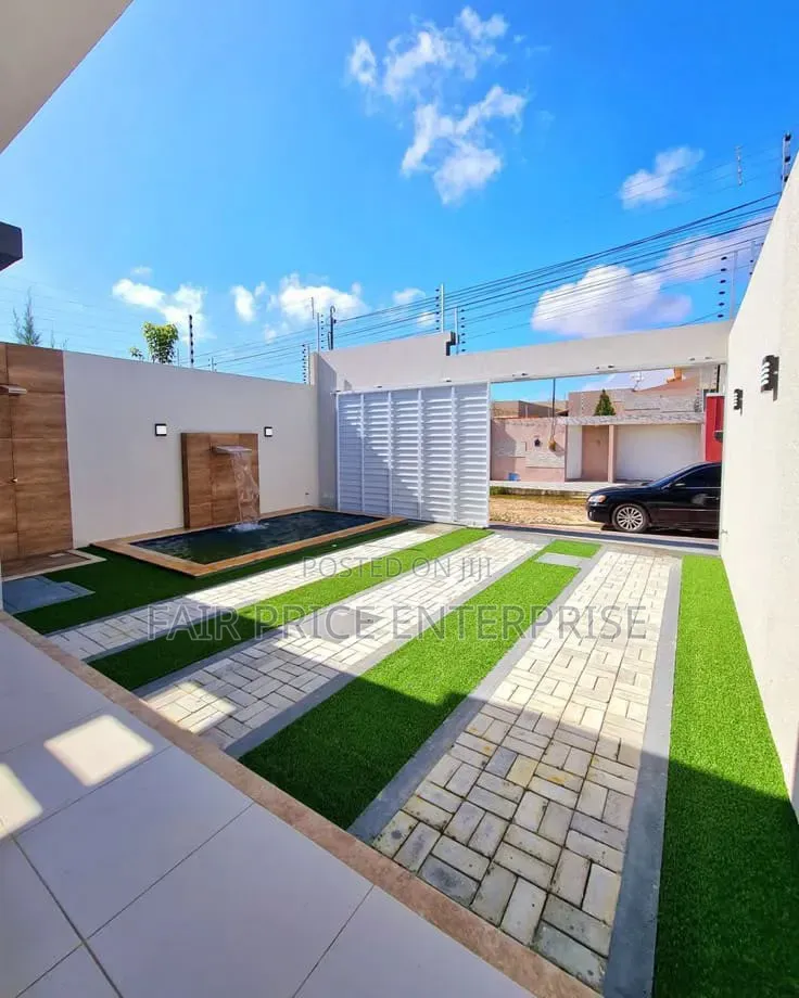 Compound Grass Carpets
