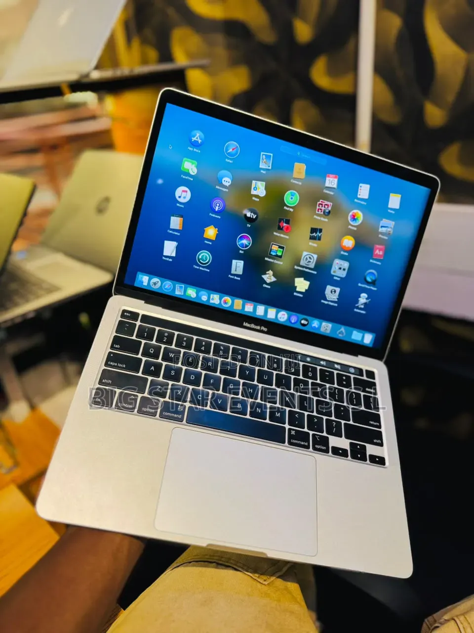 Laptop Apple MacBook Pro 2020 16GB Intel Core i5 SSD 512GB