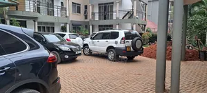 3bdrm Block of Flats in Central Division for rent