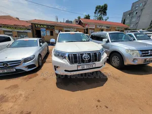 Toyota Land Cruiser 2018 White