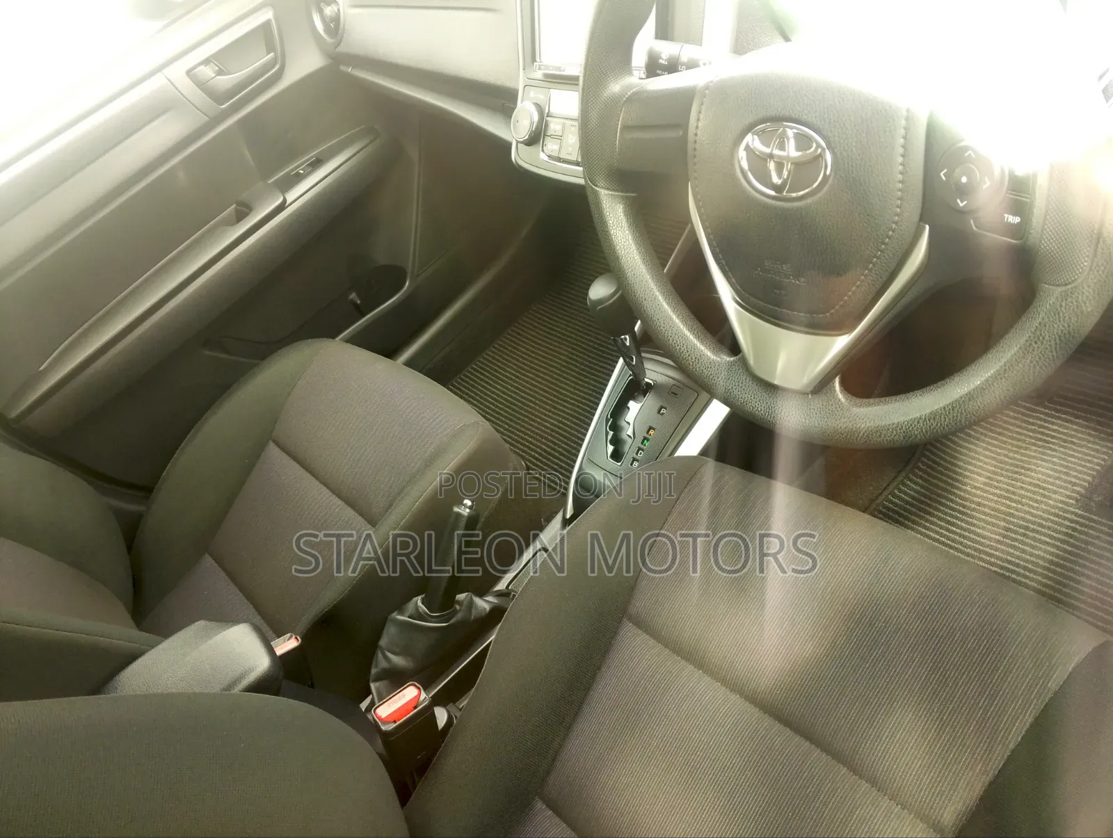 Toyota Corolla Fielder 1.5 Hybrid FWD 2018 Silver