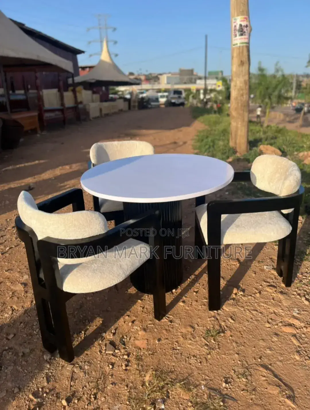 Round Dining Set in 4seaters